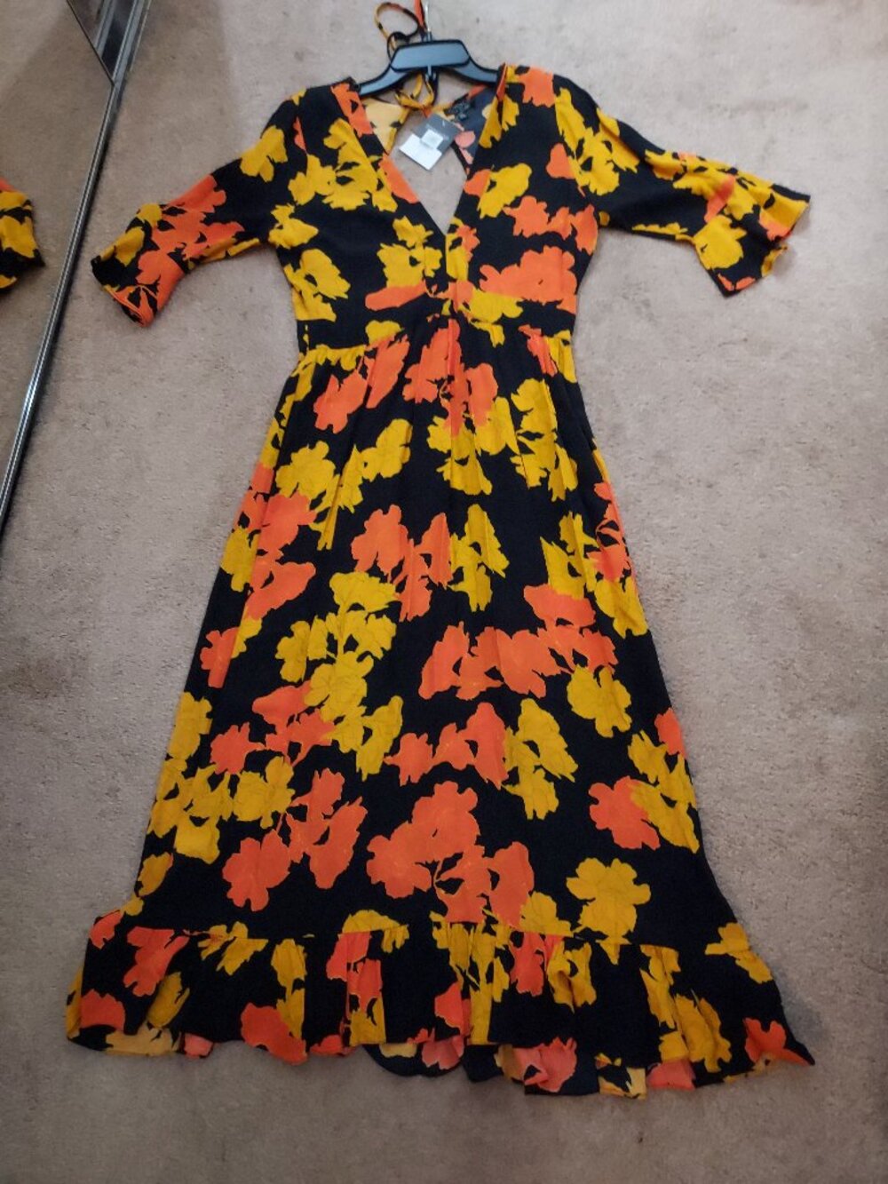 Fun, whimsical floral dress size 8